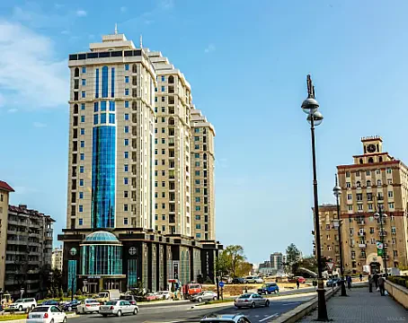 Satılır 4 otaqlı mənzil 220 m² — Bakı, Nizami 4 otaq 220.00 m²