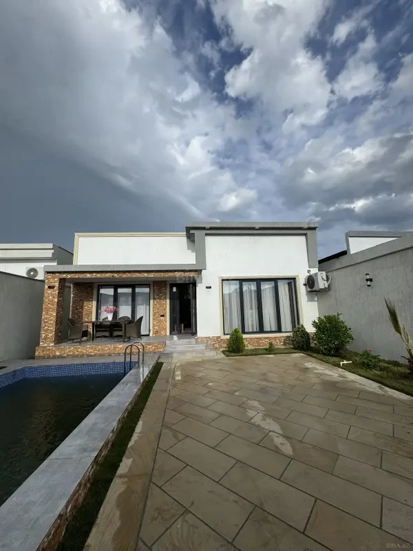 Kirayə verilir 4 otaqlı həyət evi 150 m²