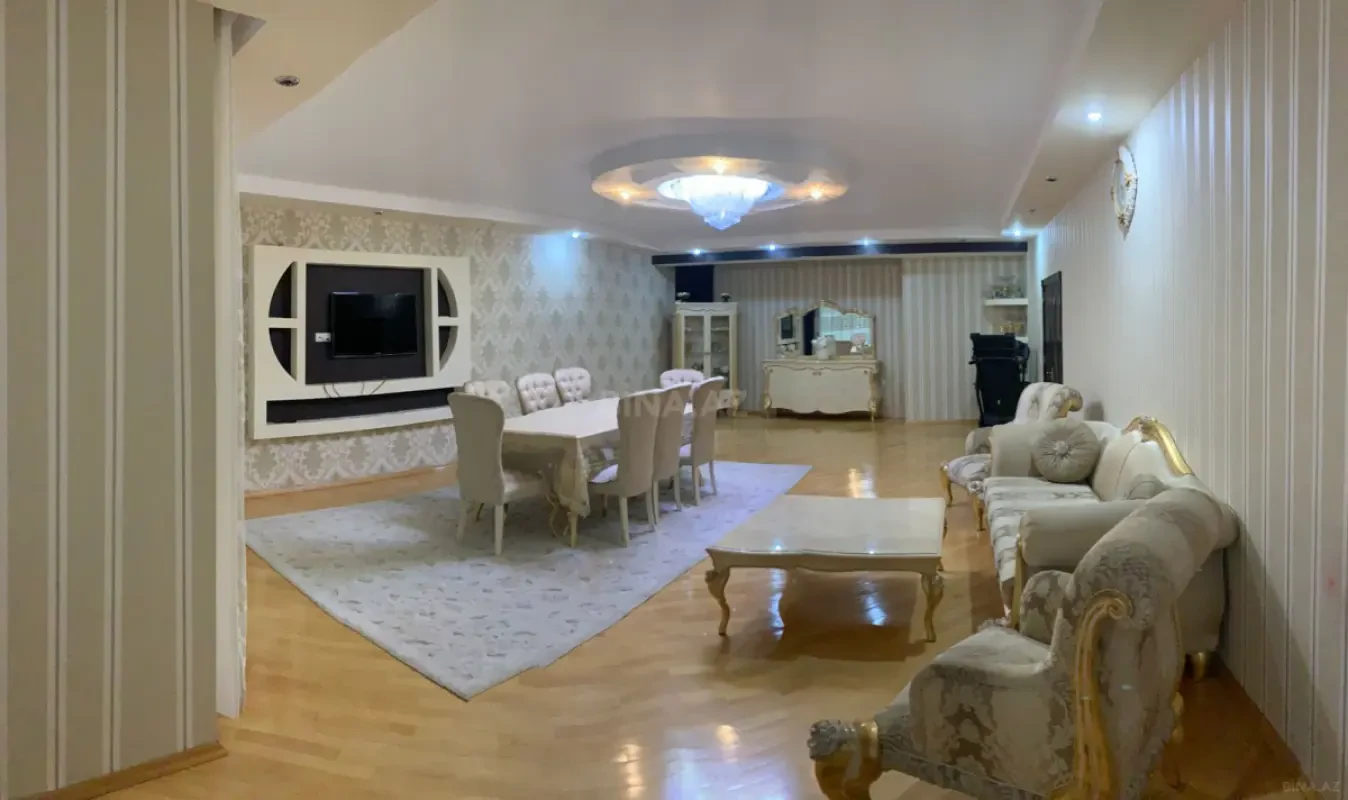 Satılır 4 otaqlı mənzil 181 m²