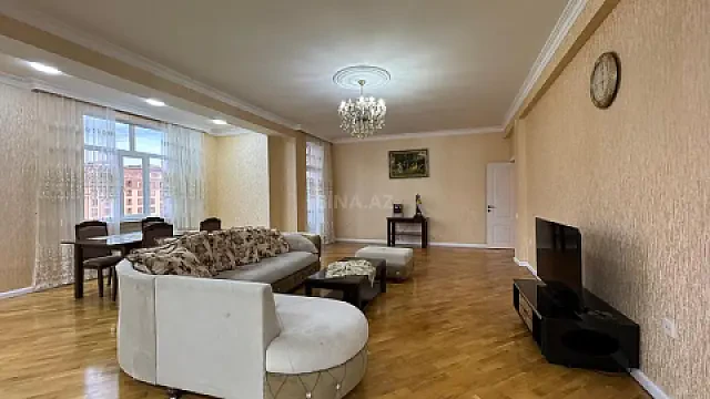Kirayə verilir 3 otaqlı mənzil 175 m² — Bakı 3 otaq 175.00 m²