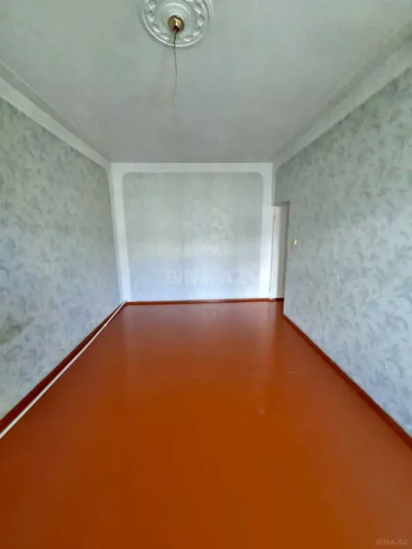 Satılır 5 otaqlı mənzil 130 m²