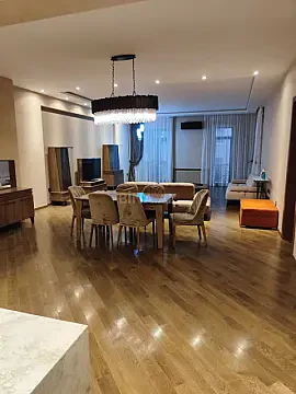 Kirayə verilir 4 otaqlı mənzil 230 m² — Bakı 4 otaq 230.00 m²