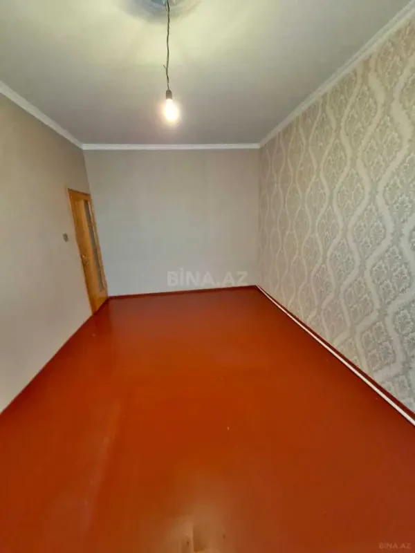Satılır 5 otaqlı mənzil 130 m²