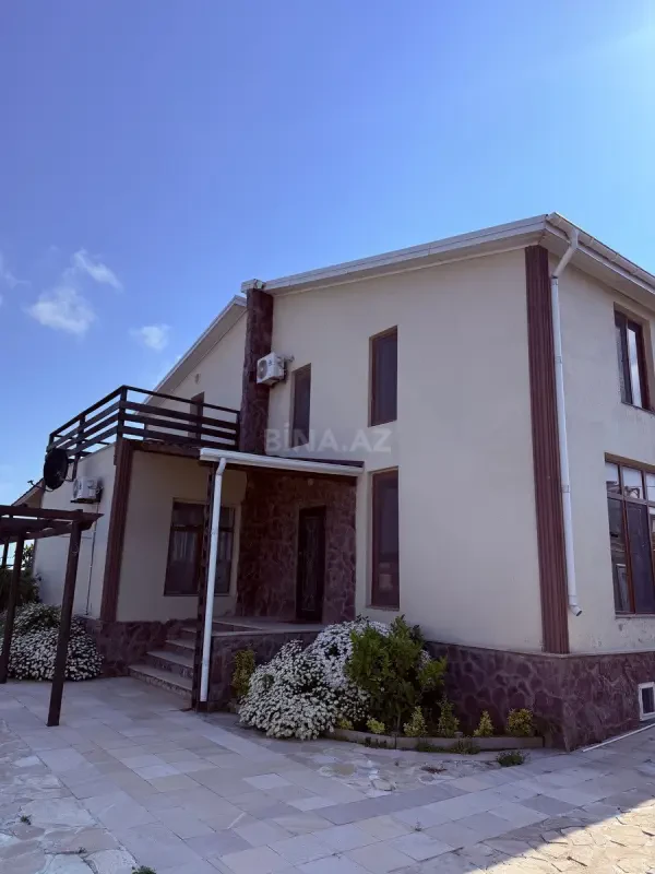 Satılır 7 otaqlı həyət evi 120 m²