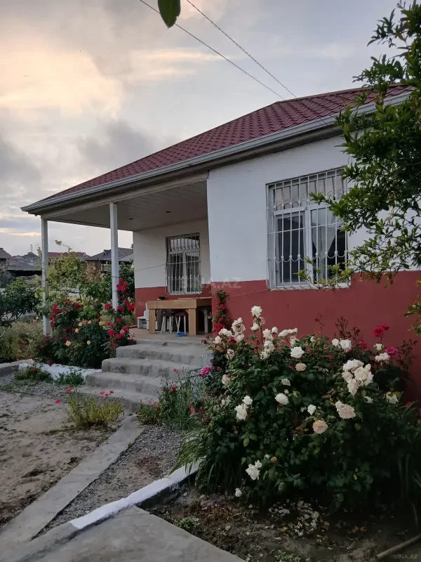 Satılır 3 otaqlı həyət evi 120 m²