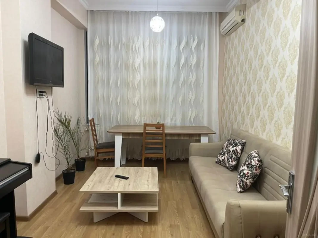 Kirayə verilir 3 otaqlı mənzil 100 m²