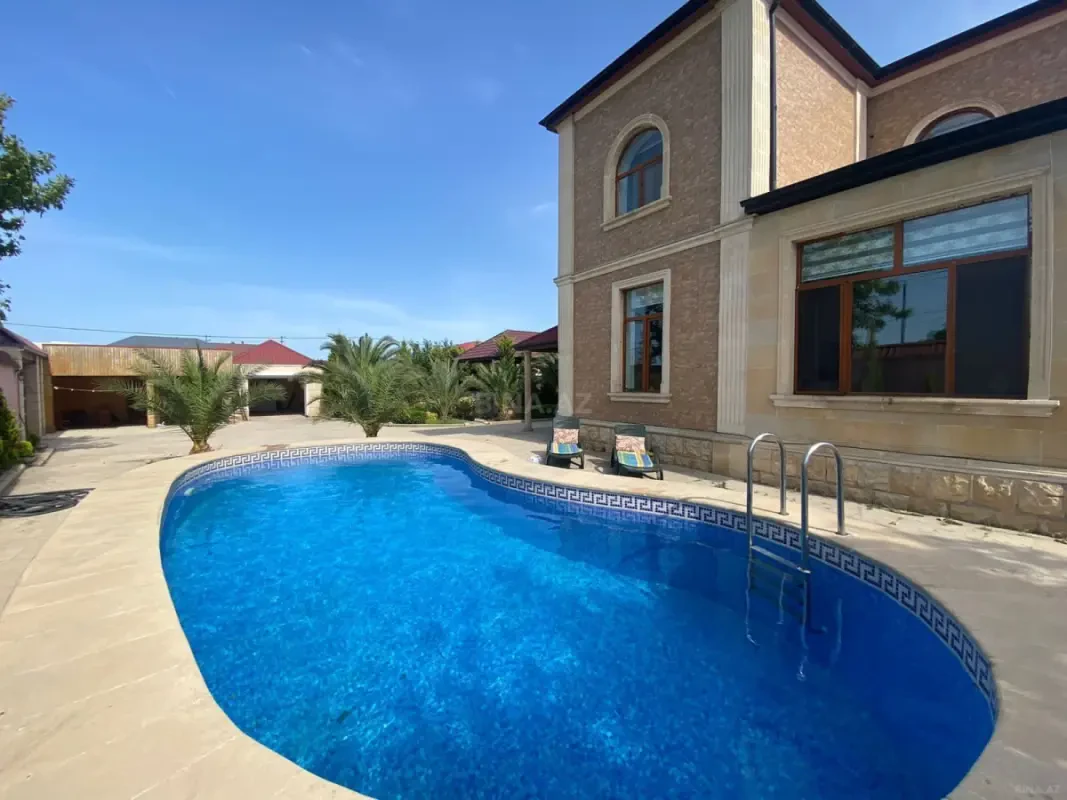Kirayə verilir 5 otaqlı həyət evi 400 m²