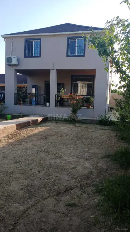 Satılır 4 otaqlı həyət evi 150 m²