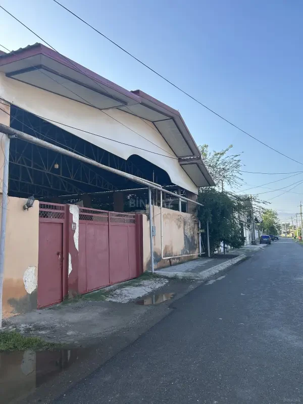 Satılır 3 otaqlı həyət evi 95 m²