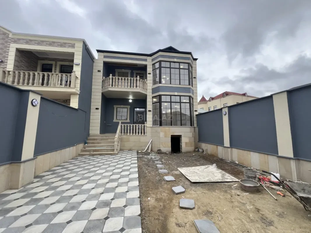 Satılır 5 otaqlı həyət evi 170 m²