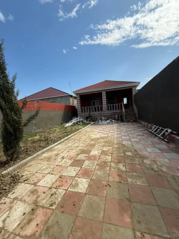 Satılır 3 otaqlı həyət evi 130 m²