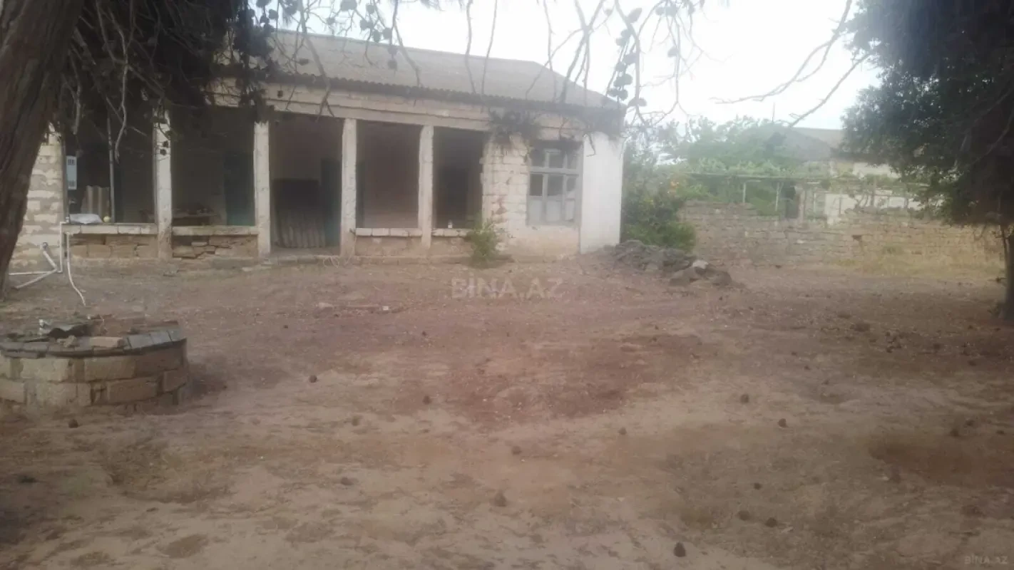 Satılır 4 otaqlı həyət evi 100 m²