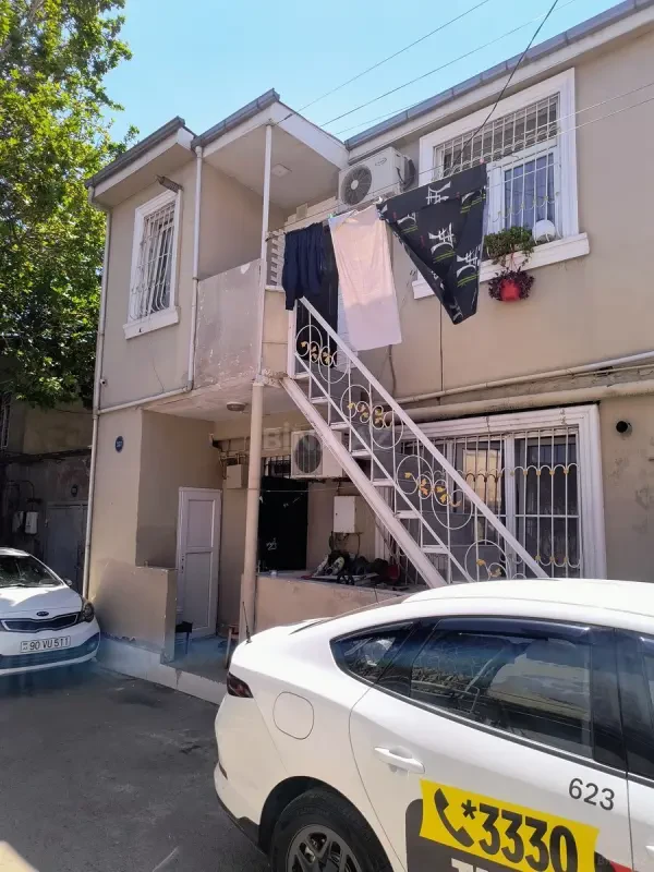 Satılır 4 otaqlı həyət evi 200 m²