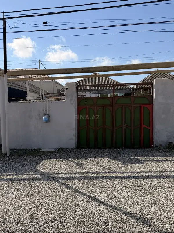 Satılır 6 otaqlı həyət evi 150 m²