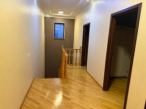 Kirayə verilir 4 otaqlı həyət evi 120 m² — Bakı, Şıxov 4 otaq 120.00 m²