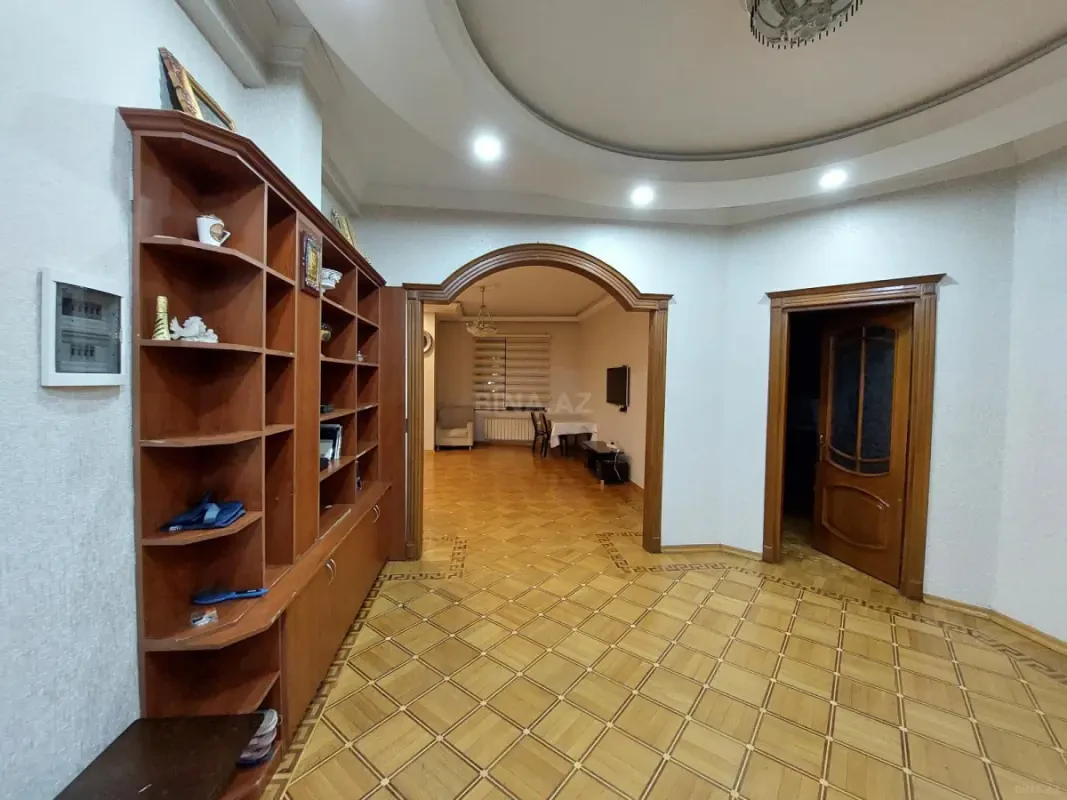 Kirayə verilir 3 otaqlı mənzil 120 m²