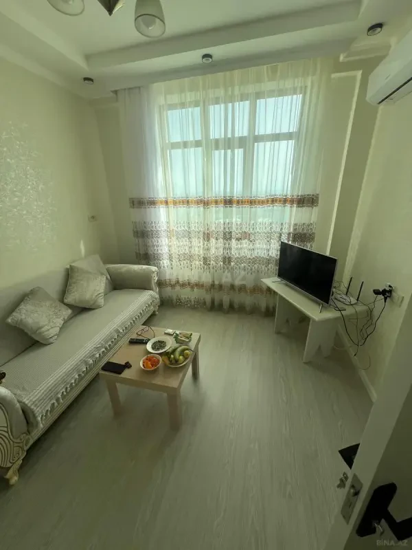 Kirayə verilir 2 otaqlı mənzil 60 m²