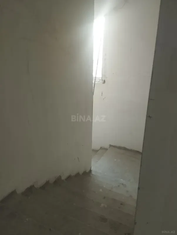 Satılır 2 otaqlı mənzil 122 m²