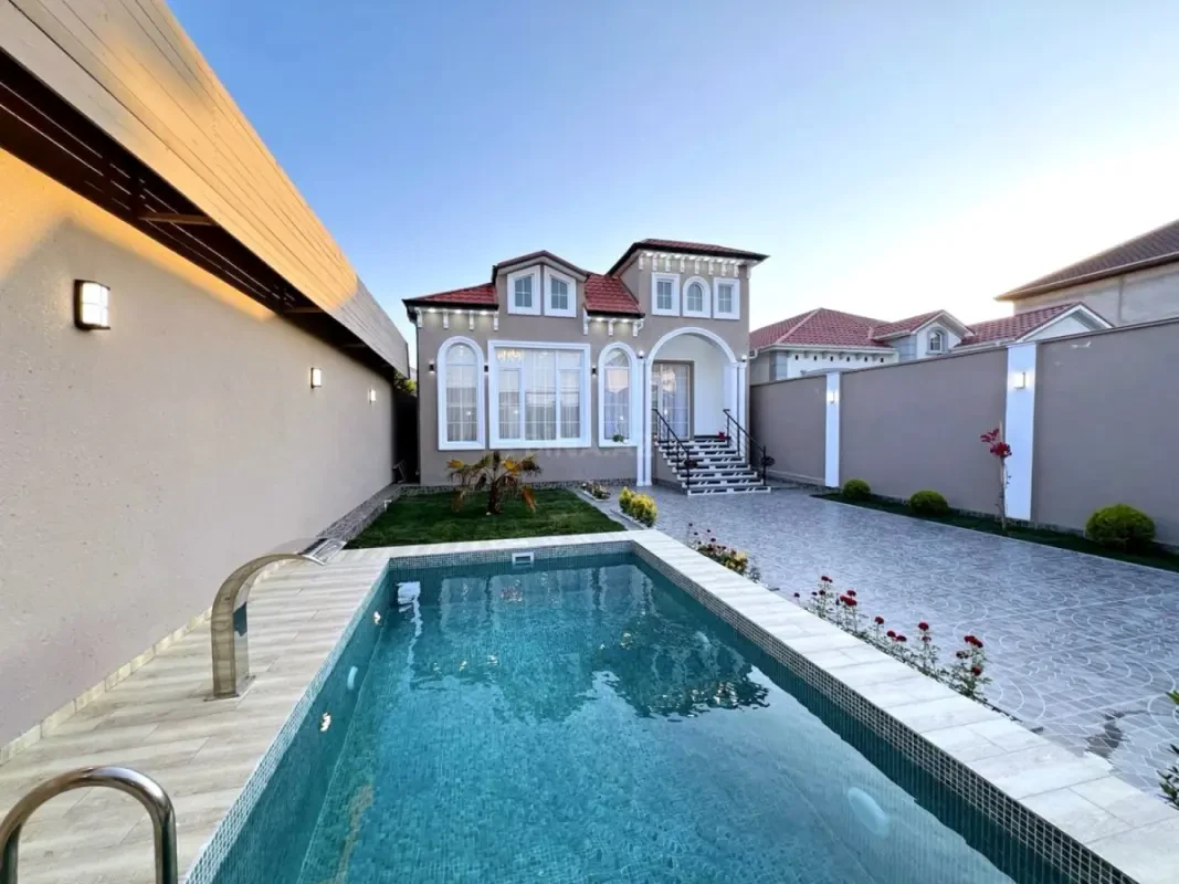 Satılır 4 otaqlı həyət evi 140 m²