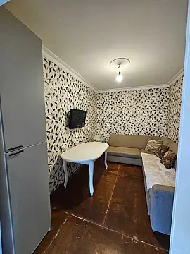 Kirayə verilir 2 otaqlı həyət evi 40 m² — Bakı, Memar Əcəmi yanı 2 otaq 40.00 m²