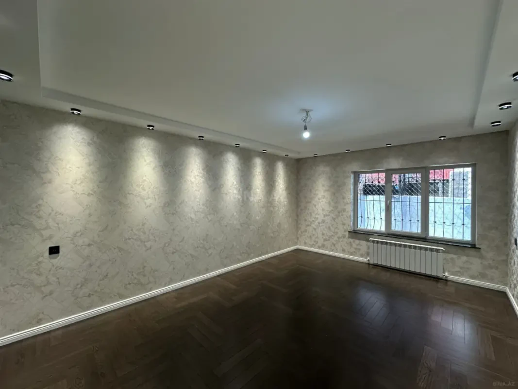 Satılır 4 otaqlı mənzil 120 m²