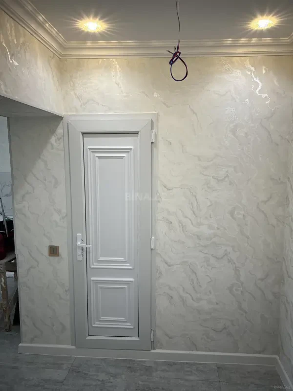 Satılır 2 otaqlı mənzil 49 m²