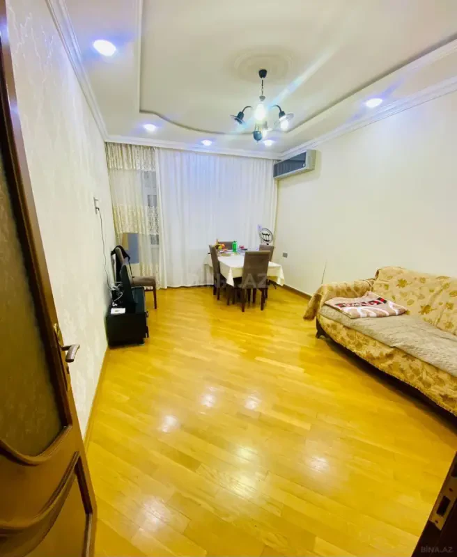 Kirayə verilir 2 otaqlı mənzil 100 m²
