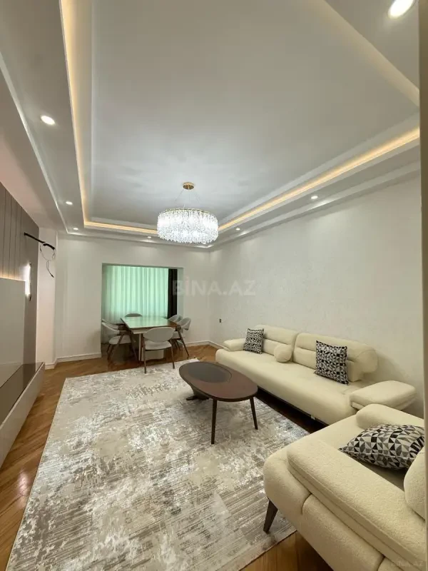 Satılır 2 otaqlı mənzil 100 m²