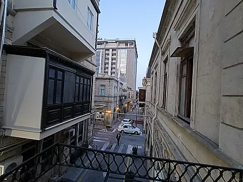 Satılır 10 otaqlı mənzil 414 m² — Bakı, Nizami 10 otaq 414.00 m²