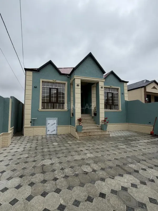 Satılır 4 otaqlı həyət evi 120 m²
