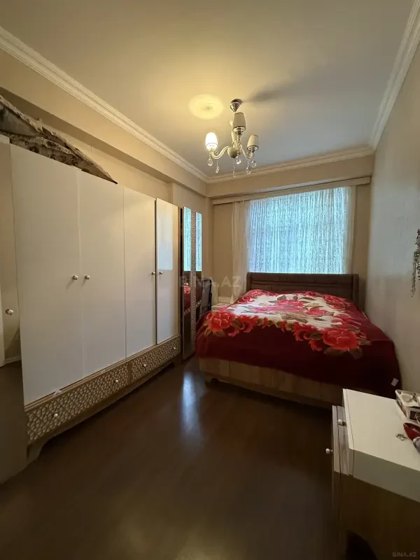 Satılır 2 otaqlı mənzil 68 m²