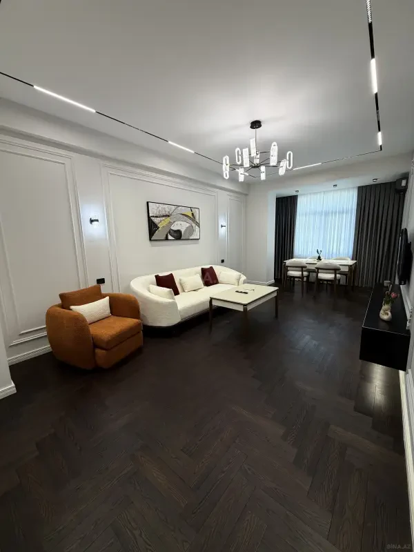 Satılır 2 otaqlı mənzil 68 m²