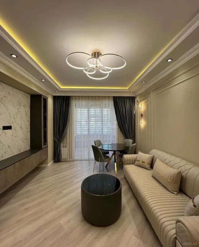 Satılır 3 otaqlı mənzil 113 m²
