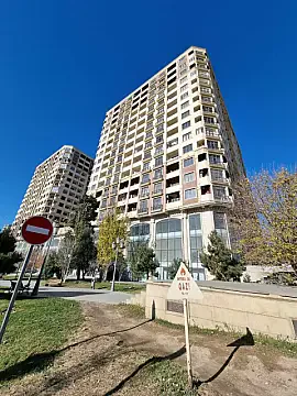 Satılır 3 otaqlı mənzil 140 m² — Bakı 3 otaq 140.00 m²