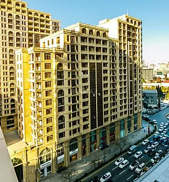 Satılır 4 otaqlı mənzil 232 m² — Bakı 4 otaq 232.00 m²