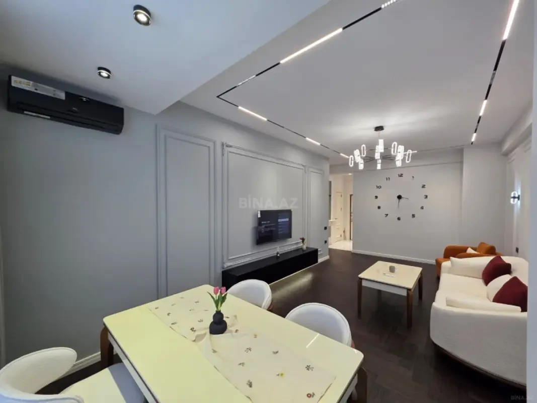Satılır 2 otaqlı mənzil 68 m²