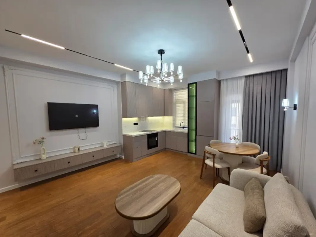 Satılır 2 otaqlı mənzil 76 m²