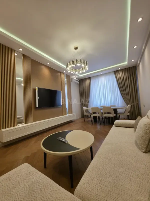 Satılır 3 otaqlı mənzil 120 m²