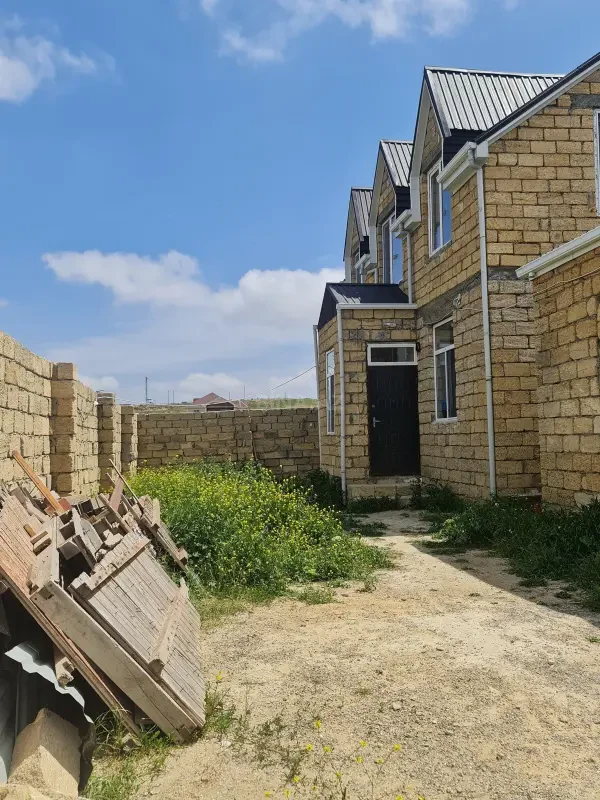 Satılır 3 otaqlı həyət evi 120 m²