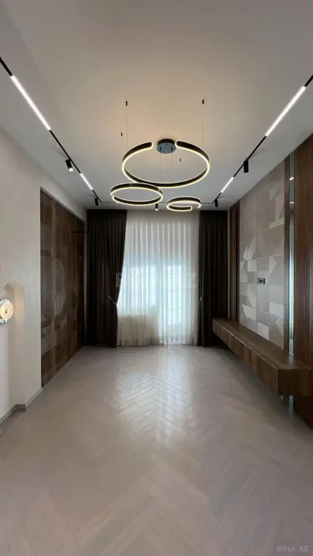 Satılır 2 otaqlı mənzil 68 m²