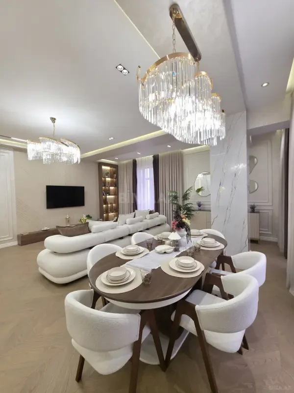 Satılır 5 otaqlı mənzil 235 m²