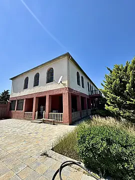 Satılır 9 otaqlı həyət evi 550 m² — Bakı 9 otaq 550.00 m²
