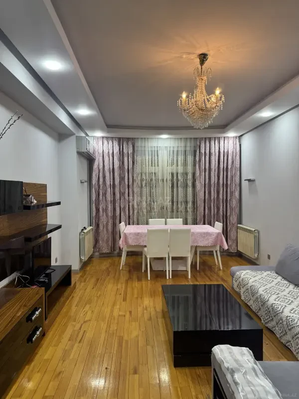 Satılır 2 otaqlı mənzil 72 m²