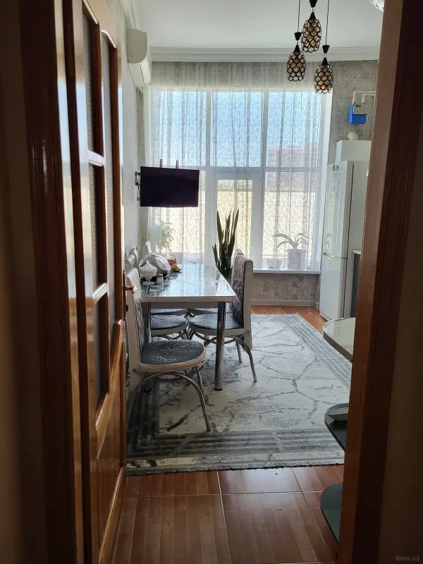 Satılır 2 otaqlı mənzil 74 m²