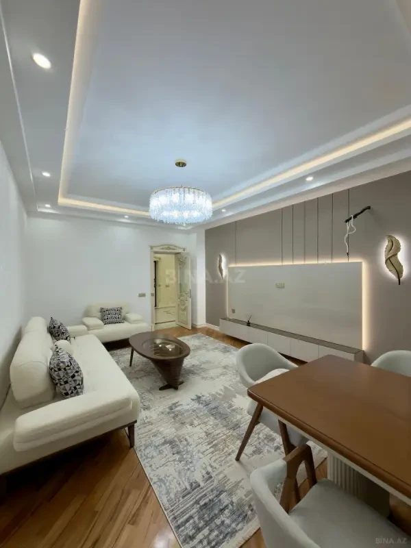 Satılır 2 otaqlı mənzil 97 m²