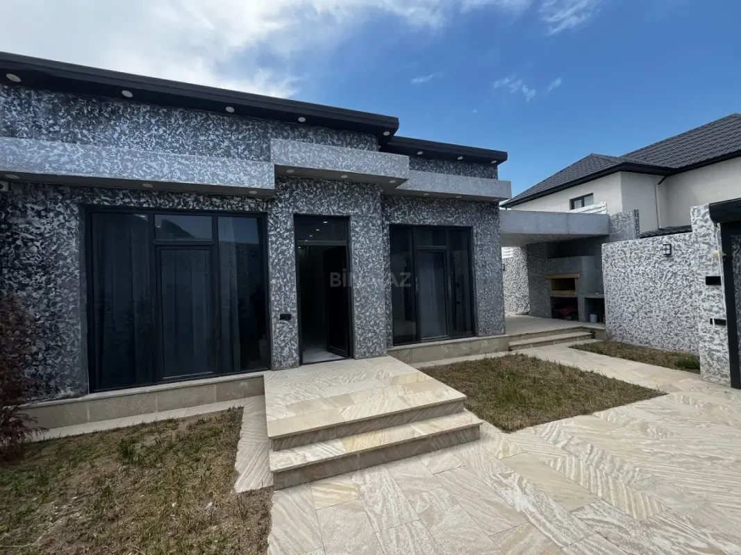 Satılır 4 otaqlı həyət evi 100 m²
