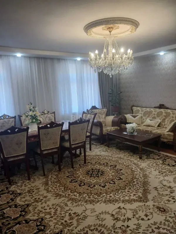 Satılır 4 otaqlı mənzil 82 m²