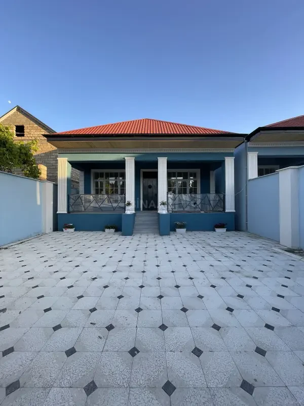 Satılır 3 otaqlı həyət evi 100 m²