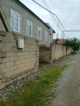 Satılır 8 otaqlı həyət evi 240 m² — Quba 8 otaq 240.00 m²