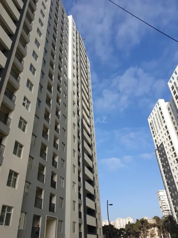 Satılır 4 otaqlı mənzil 155 m²